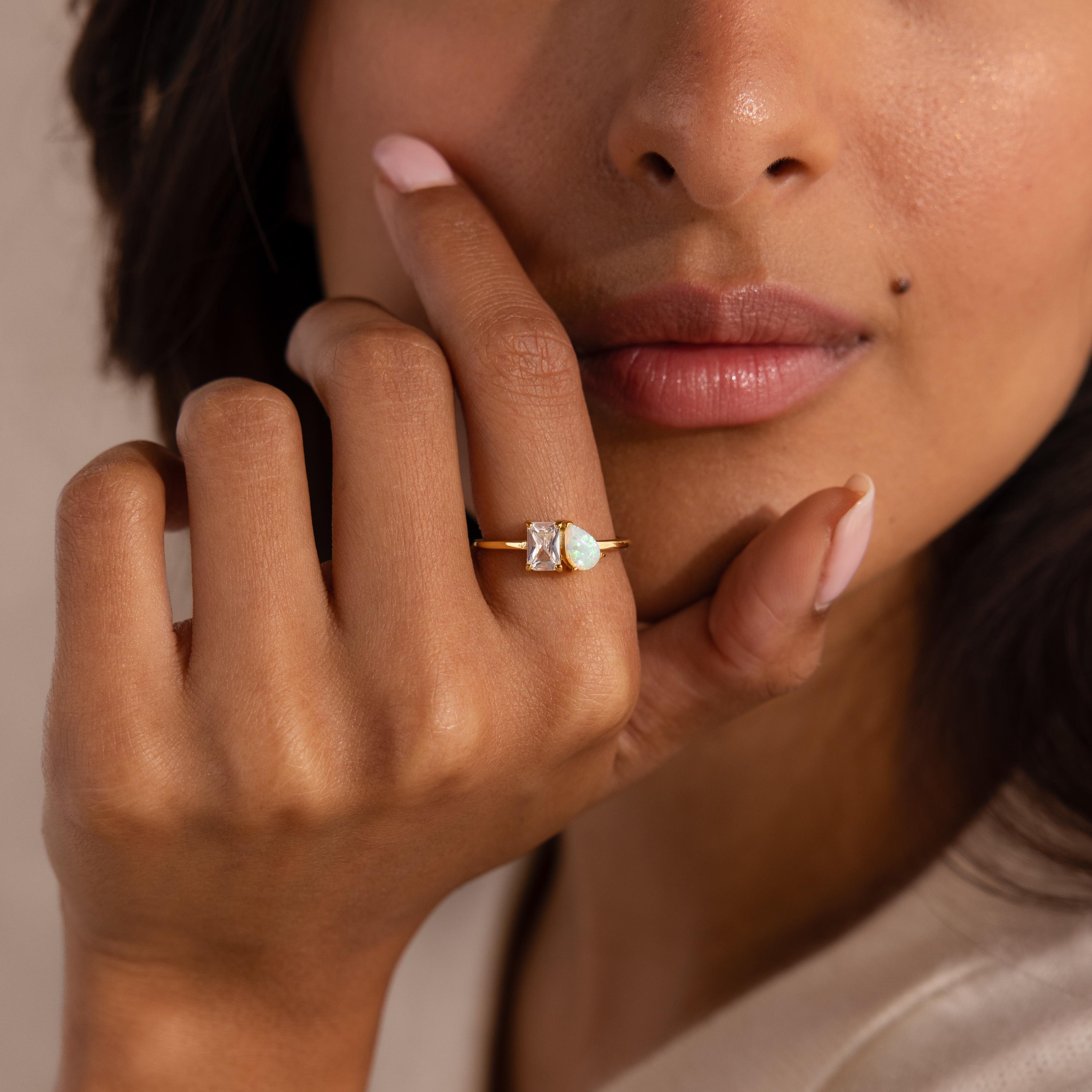 Gold Wavy Star Band Ring